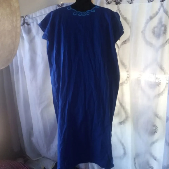 :Mexican embroidery dress size medium and large ( box DN ) - Picture 3 of 3